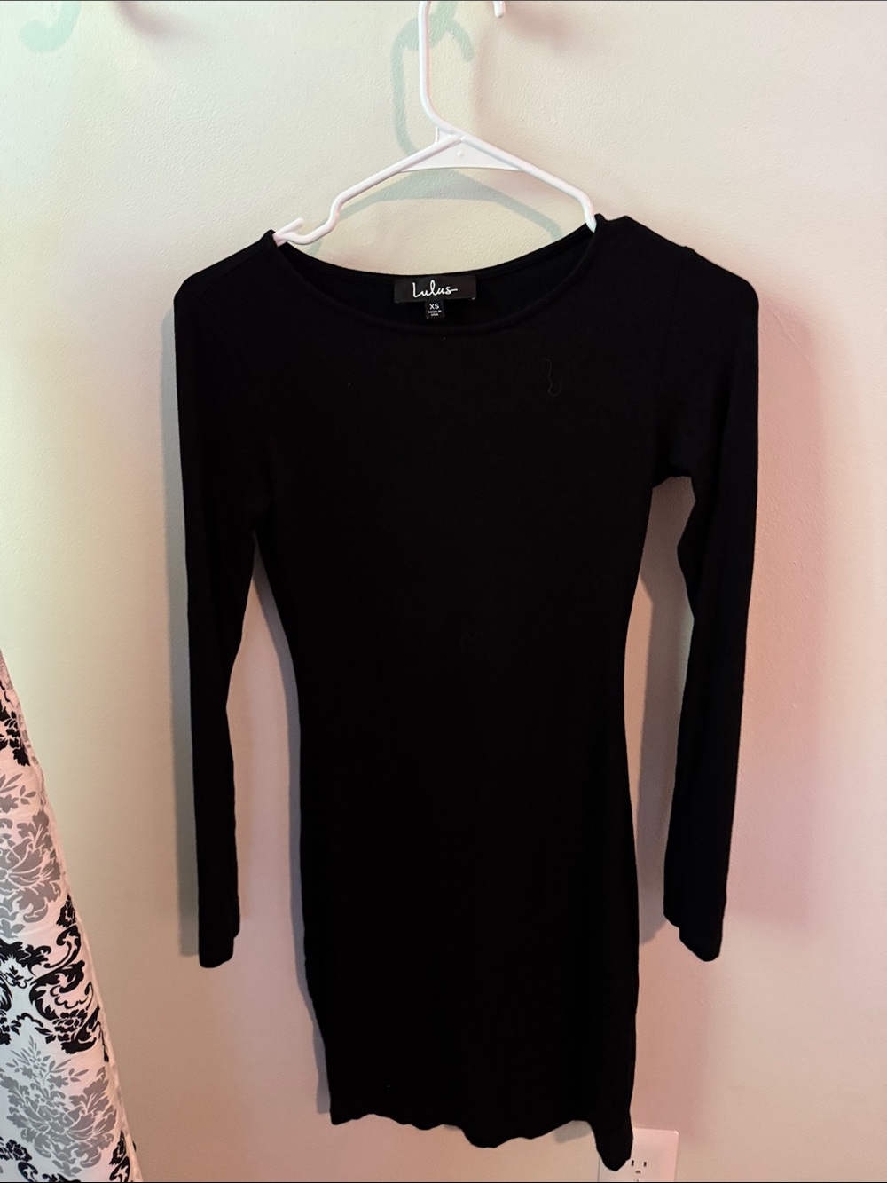 Lulu's Black Long-Sleeve Bodycon Mini Dress